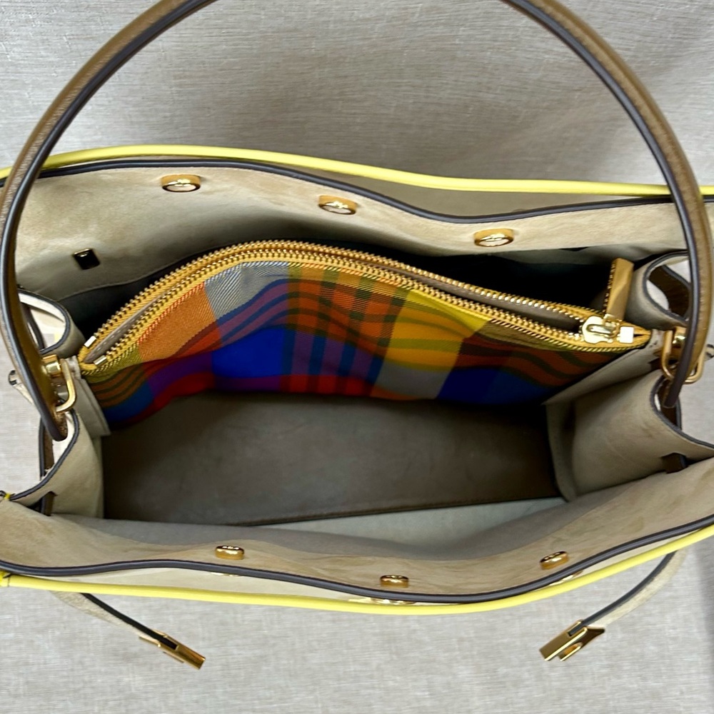 Tory Burch Large Lee Radziwill Beige and Yellow Patent Raincoat Satchel - Picture 10 of 16